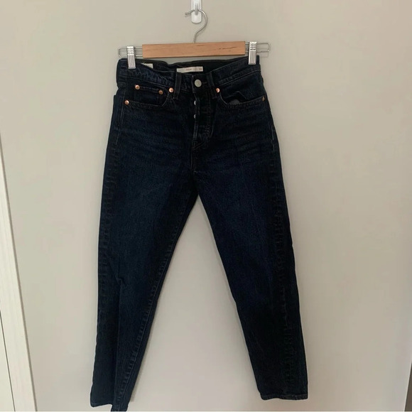 Levi's High Rise Button Fly Wedgie Fit Jean Premium Denim Size 24 - Picture 2 of 8